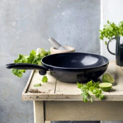 GreenPan Cambridge Black Wokpan Ø28 Cm (voor Alle Warmtebronnen) -Philips Verkoop 101 8964 2 1