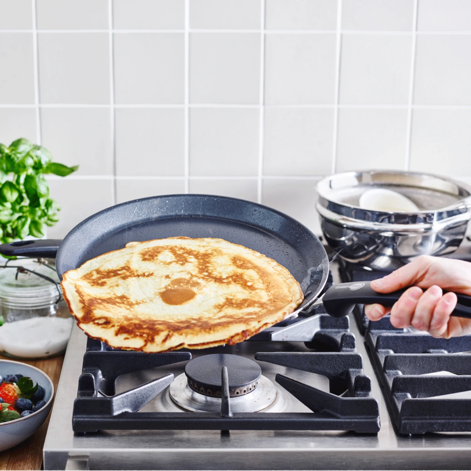 GreenPan Essentials Pannenkoekenpan Ø28 Cm 5 GreenPan Essentials Pannenkoekenpan Ø28 Cm - Afbeelding 3